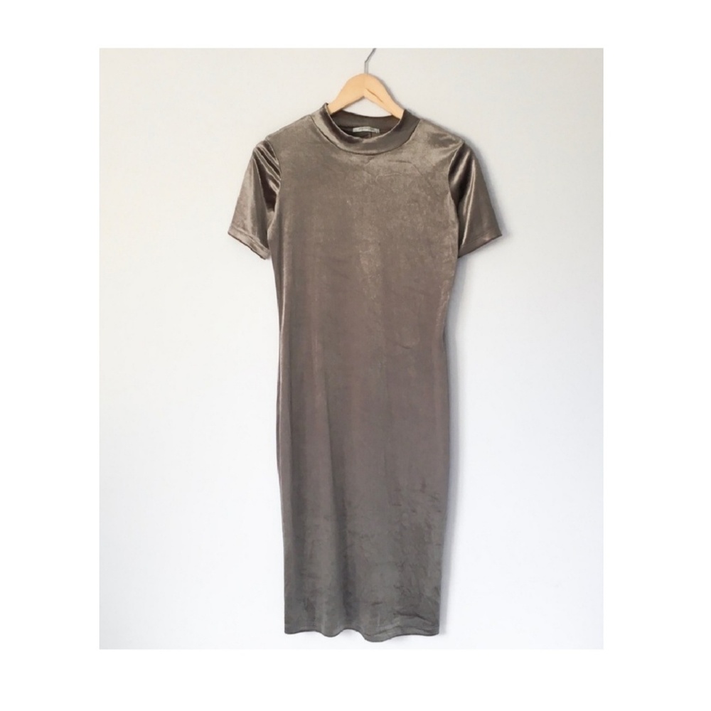 NWOT NASTYGAL COLLECTION Rose gold velvet dress